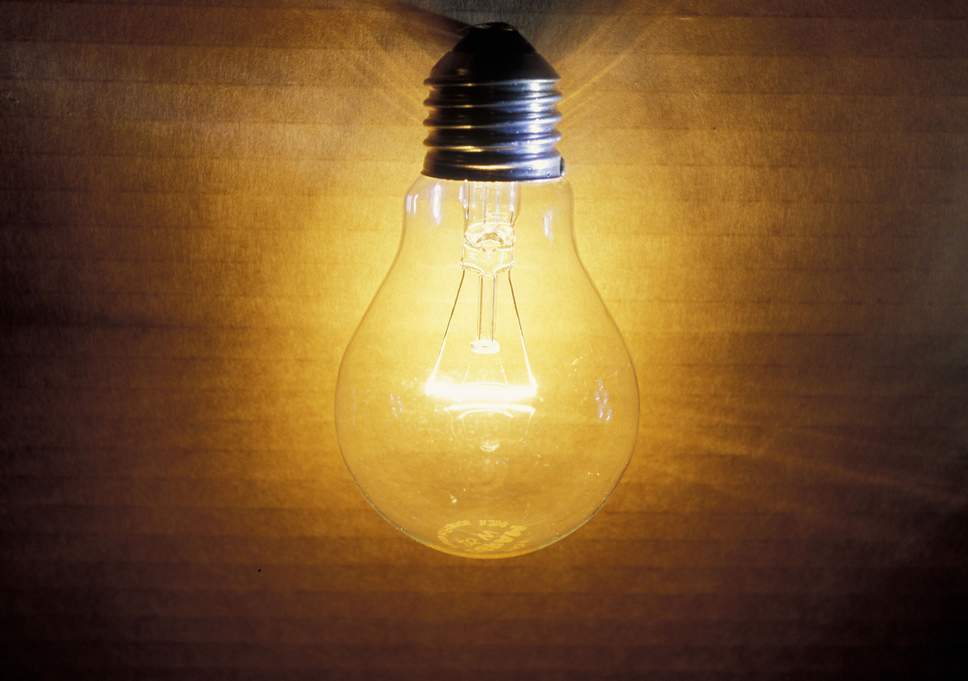 Installieren Sie CFL- oder LED-Lampen